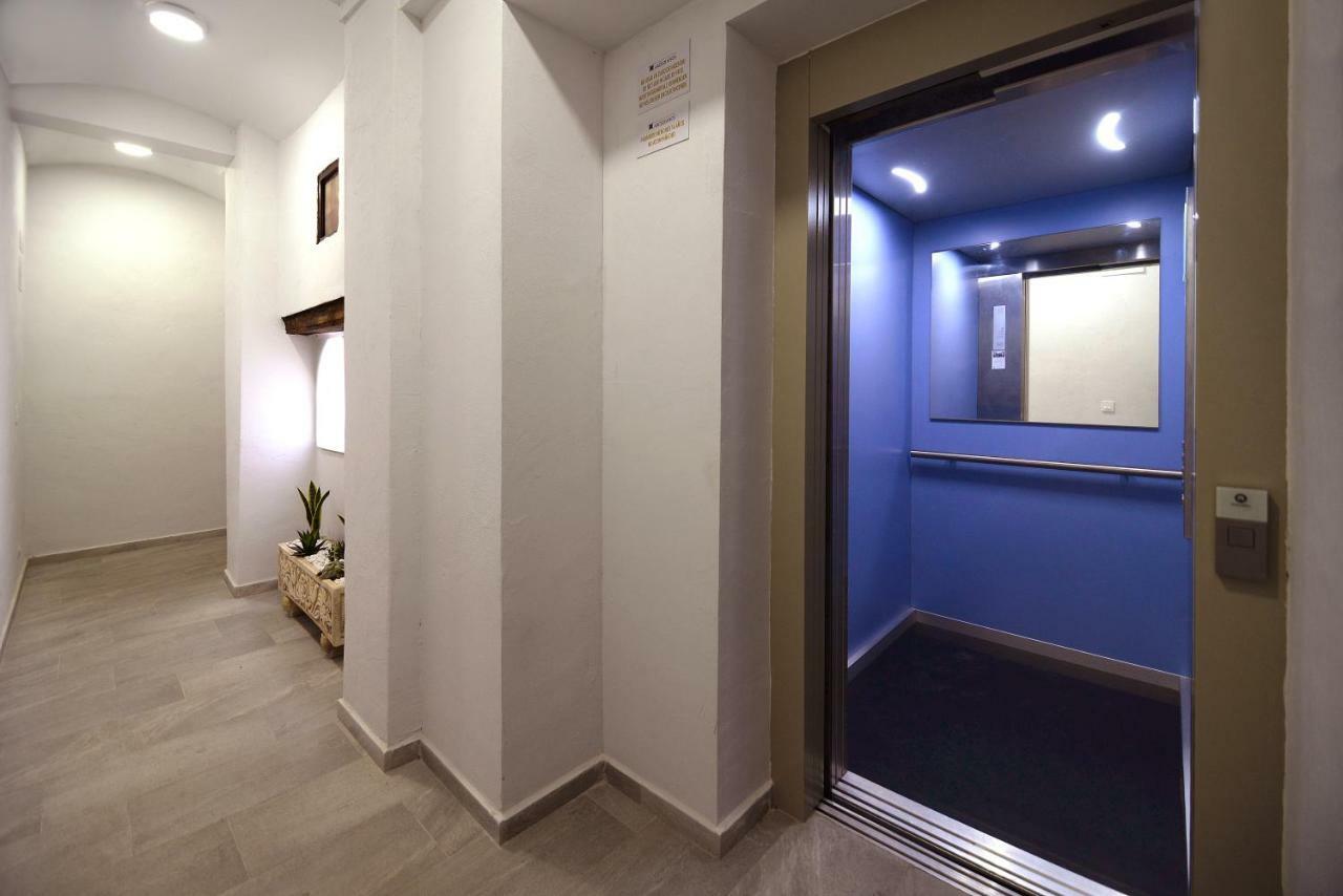 Hostal Palacete De Los Arcedianos Tarazona Exterior foto